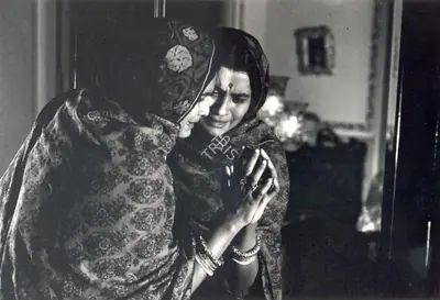 Roy, Soumendu (Cinematographer), Ghare Baire, 1985 | Photographic Still | CinemaEducation | 00663308
