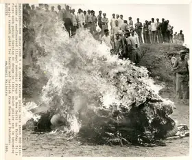 Malhotra, Sunil (Photographer), Del02: Drugs: New Delhi, June 9, 1989 | Contemporary Photograph