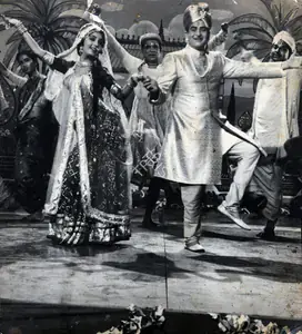 Mukadam, M.W (Cinematographer), Dulha Dulhan, 1964 | Photographic Still