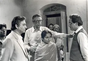Ghosh, Nemai (Still Photographer), Ganashatru, 1990 | Working Still | CinemaEducation | 00663694