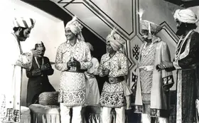 Roy, Soumendu (Cinematographer), Hirak Rajar Deshe, 1980 | Photographic Still | CinemaEducation | 00663342