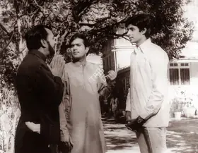 Pathare, Jaywant (Cinematographer), Anand, 1970 | Photographic Still