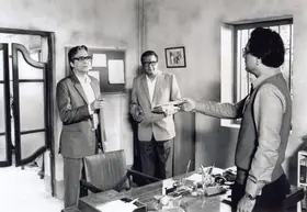 Malik, Ravi (Cinematographer), Ganashatru, 1990 | Photographic Still | CinemaEducation | 00663070