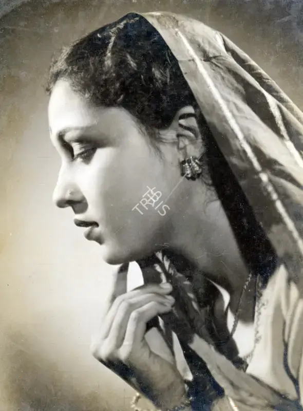 Ramchandra Thakur (Director), Garibi, 1949, Photographic Still