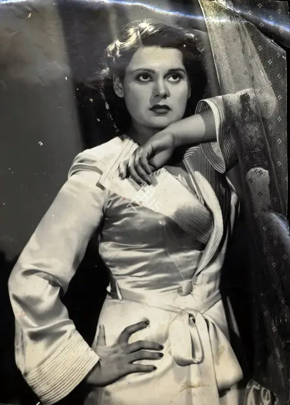 Anand Kumar (Director), Nau Bahar, 1952, Photographic Still
