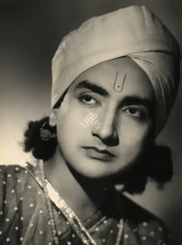 Ramesh Gupta (Director), Ram Darshan, 1950, Photographic Still