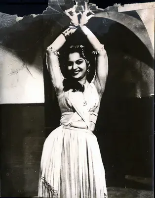 V.K. Murthy (Cinematographer), C I D, 1956, Photographic Still
