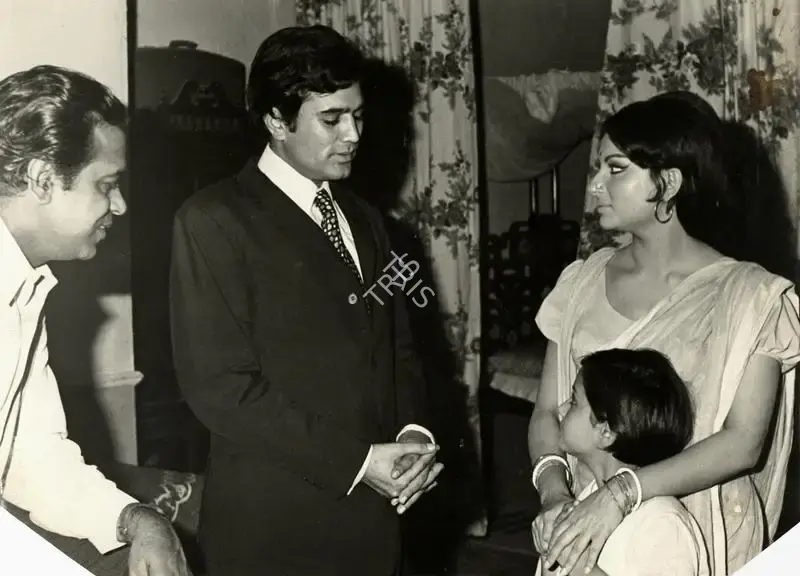 Aloke Dasgupta (Cinematographer), Amar Prem, 1971, Working Still