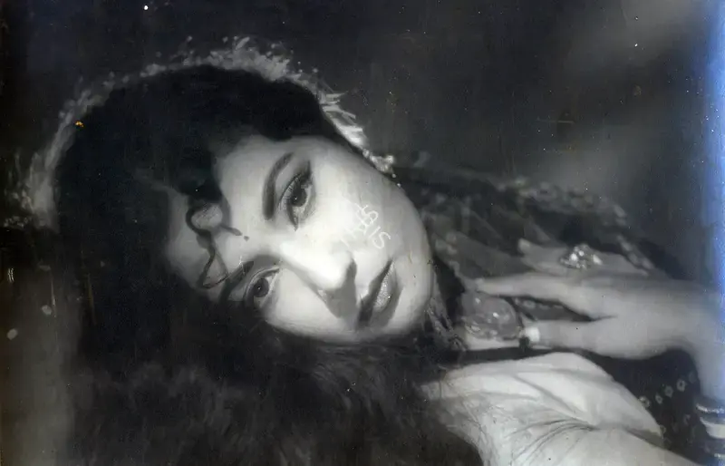 Ranjodh Thakur (Cinematographer), Chand, 1959, Photographic Still