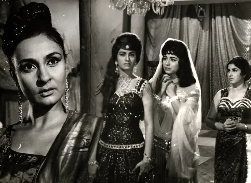 Mahendra Thakur (Cinematographer), Sher E Watan, 1971, Photographic Still