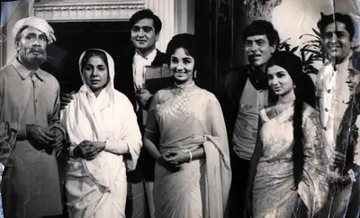 Dharam Chopra (Cinematographer), Waqt, 1965, Photographic Still