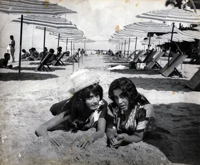 G. Singh (Cinematographer), Around The World, 1967, Photographic Still