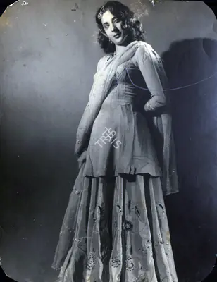 Ramachandra (ii) (Cinematographer), Anhonee, 1952, Photographic Still