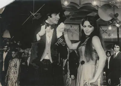 Peter Pereira (Cinematographer), Amar Akbar Anthony, 1977, Photographic Still