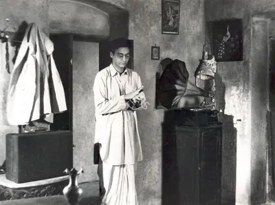 Soumendu Roy (Cinematographer), Teen Kanya, 1961, Photographic Still
