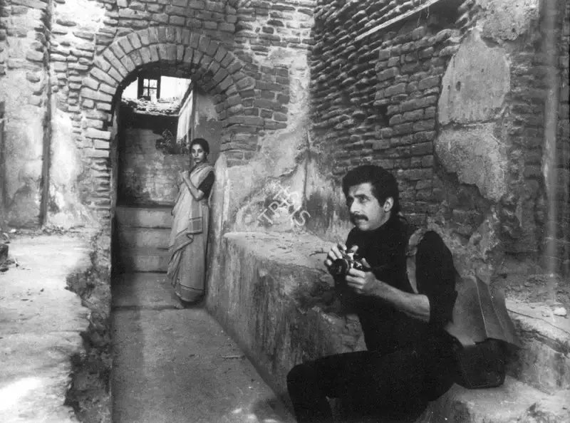 K K Mahajan (Cinematographer), Khandhar, 1983, Photographic Still
