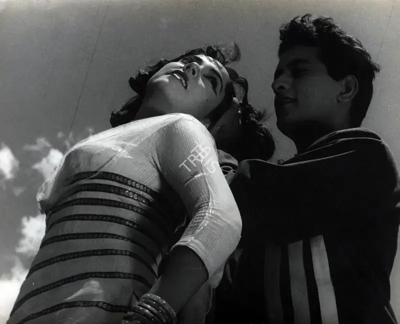 Tej Nath Zar (Producer), Reshmi Roomal, 1961, Photographic Still