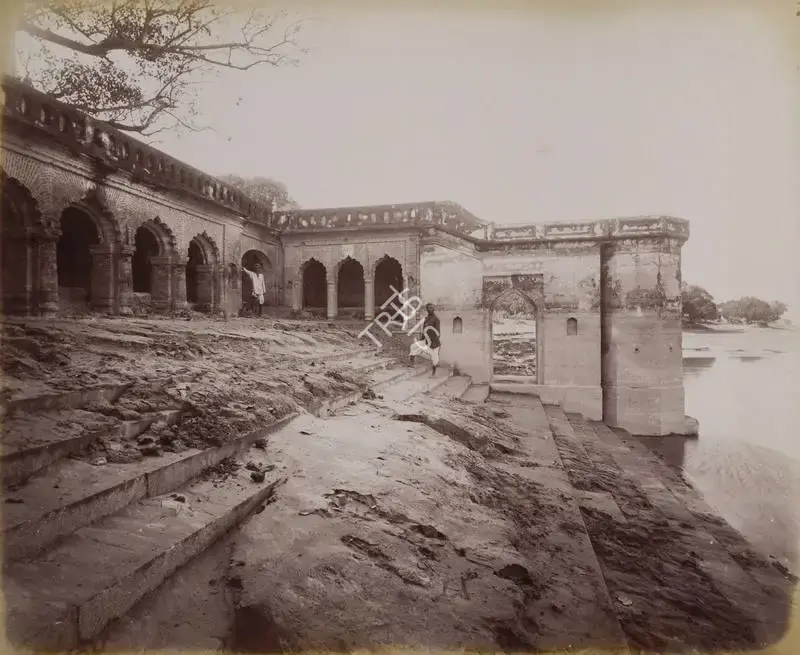 Unknown (Photographer), The Massacre Ghat, Cawnpore, 1901, Antiquarian Photograph