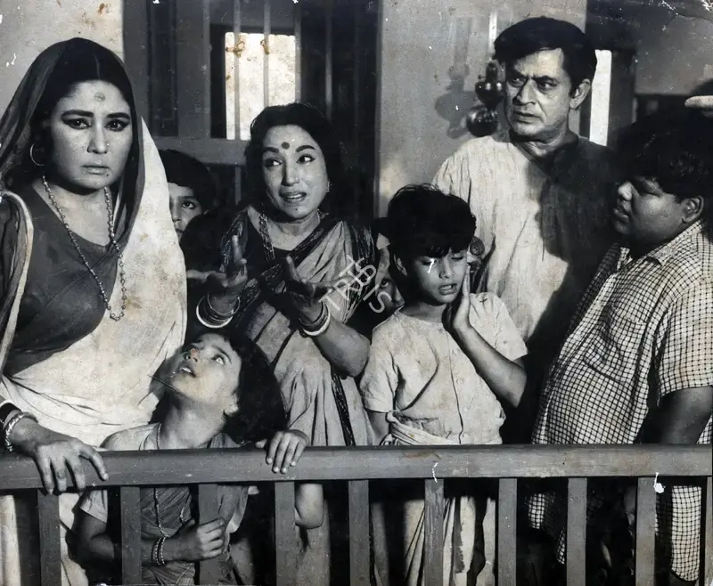 Jaywant Pathare (Cinematographer), Majhli Didi, 1967, Photographic Still