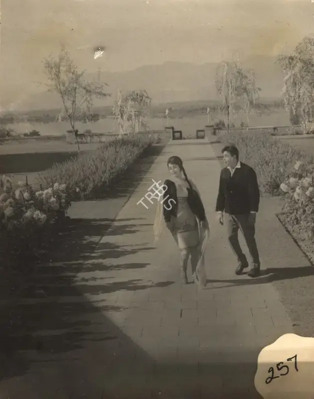 G. Singh (Cinematographer), Arzoo, 1965, Photographic Still