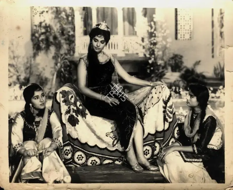 Bhojwani (Producer), Khakaan, 1965, Photographic Still