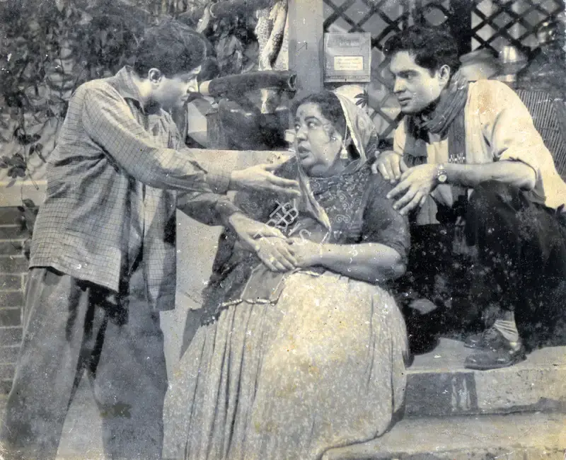 G Kale (Cinematographer), Ek Ke Baad Ek, 1960, Photographic Still