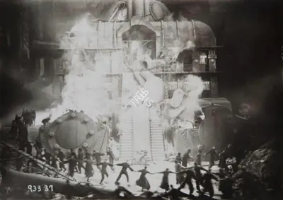 Karl Freund (Cinematographer), Metropolis, 1927, Photographic Still