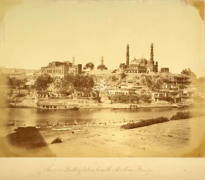 Felice Beato (Photographer), The new Battery taken from the old Stone Bridge, Lucknow, 1858, Antiquarian Photograph