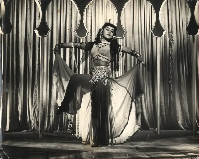 Keki Mistry (Cinematographer), Chandni Chowk, 1954, Photographic Still