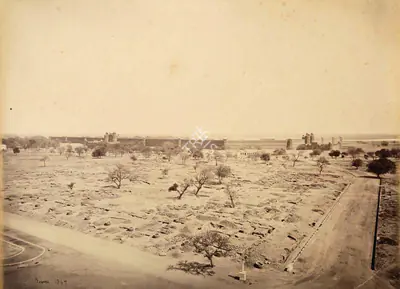 Samuel Bourne (Photographer), The Palace from the Jumma Musjid, 1865, Antiquarian Photograph