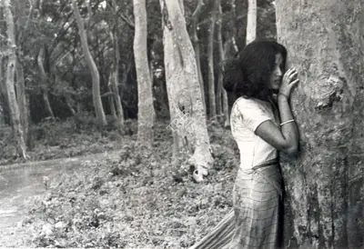 Soumendu Roy (Cinematographer), Ashani Sanket, 1973, Photographic Still