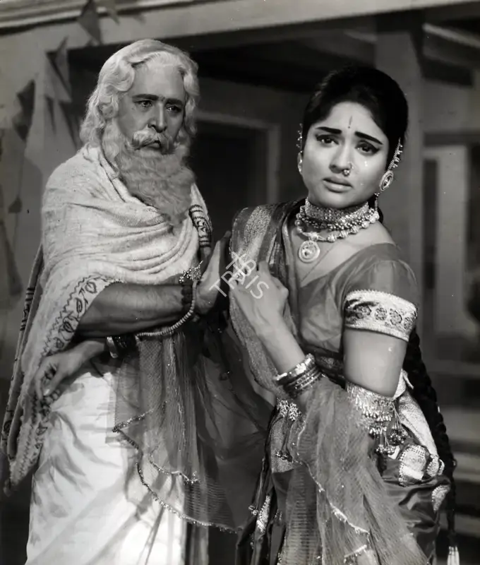 R.D. Mathur (Cinematographer), Sunghursh, 1968, Photographic Still