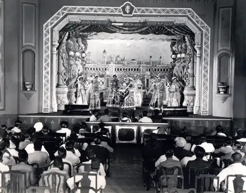 Moti B. Gidwani (Director), Do Aurate, 1937, Photographic Still