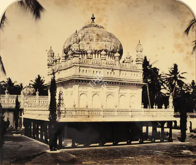 Major Henry Dixon (Photographer), Mausoleum with the tombs of Hyder Ali and Tipu sultan inside, 1865, Antiquarian Photograph