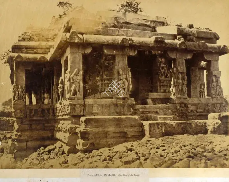 Colonel Thomas Biggs (Photographer), Iwullee. East Front of the Temple, Antiquarian Photograph