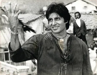 Desai, Manmohan (Producer), Mard, 1985 | Photographic Still | CinemaEducation | 00762303