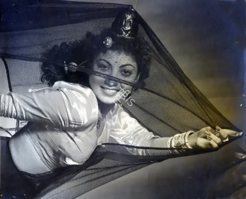 Harbans (Producer), Betaab, 1952, Photographic Still
