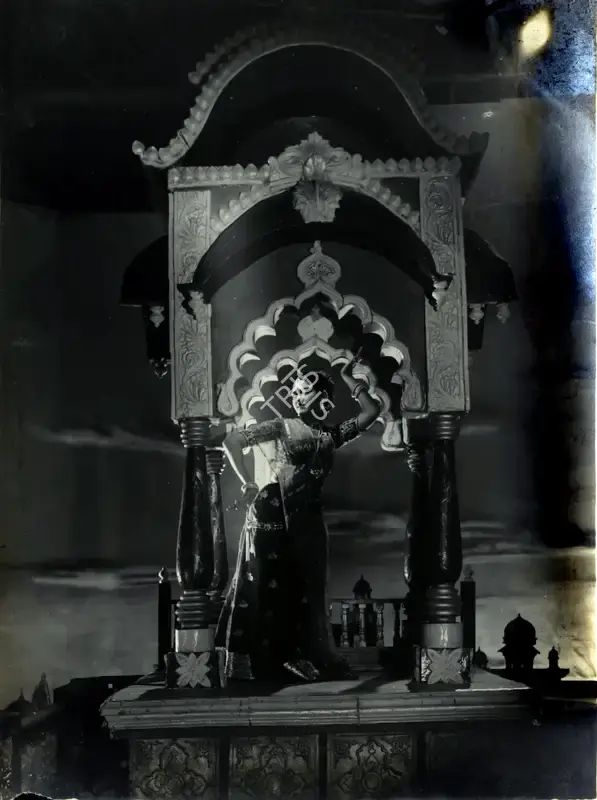 Bipin Gajjar (Cinematographer), Patrani, 1956, Photographic Still