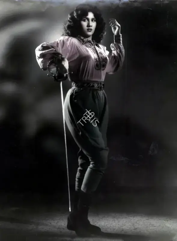 Jaswant Jhaveri (Director), Riyasat, 1955, Photographic Still