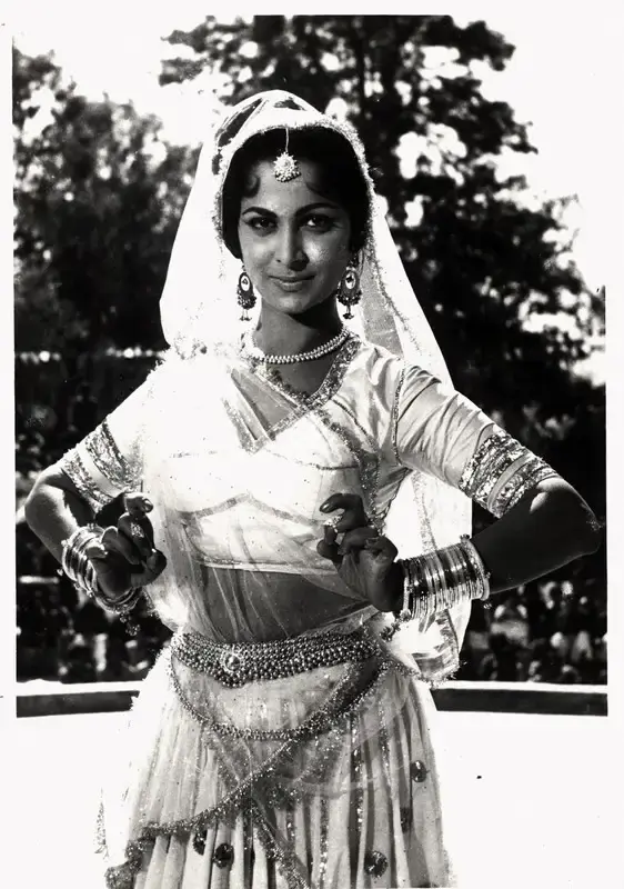Fali Mistry (Cinematographer), Guide, 1965, Photographic Still