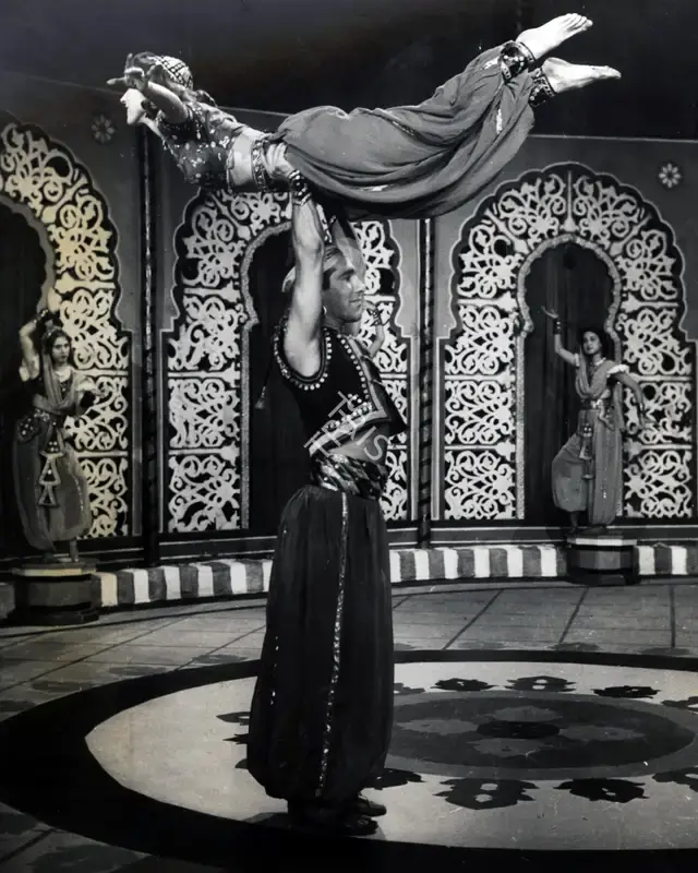 Anant Wadadeker (Cinematographer), Circus Queen, 1959, Photographic Still