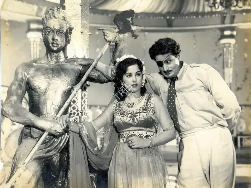 Anant Wadadeker (Cinematographer), Zimbo, 1958, Photographic Still