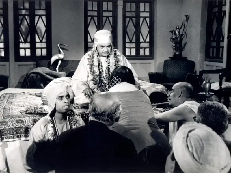 Satyajit Ray (Director), Ka Purush Maha Purush, 1965, Photographic Still