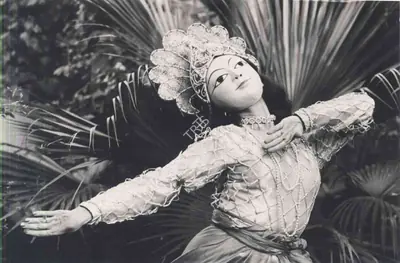 Unknown (Photographer). Saraikela Chauu Dancer. | Photographic Still | Photography | 00457541