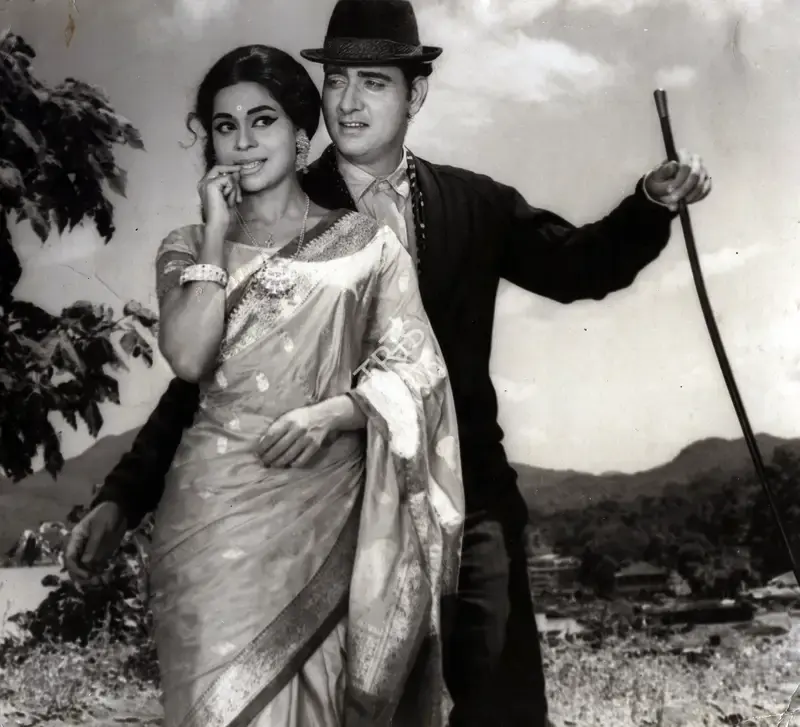 Adbul Gafoor Khetriwala (Producer), Teri Talaash Mein, 1968, Photographic Still