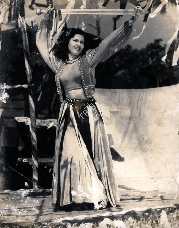 Aspi (Director), Daku, 1955, Photographic Still
