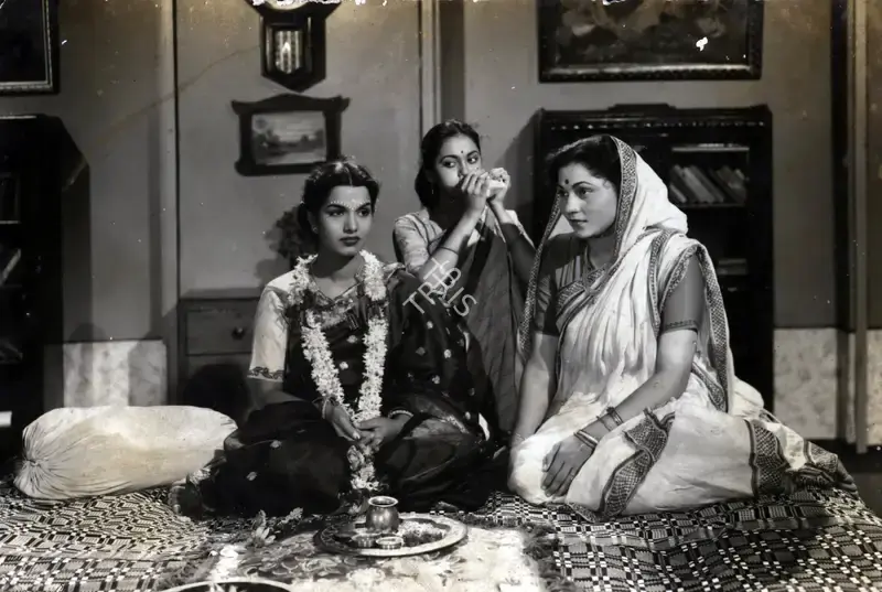 Hem Chunder (Director), Teen Bhai, 1955, Photographic Still