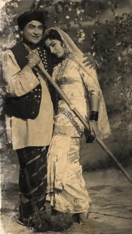 Raj Kumar Kohli (Producer), Dark Street, 1961, Photographic Still