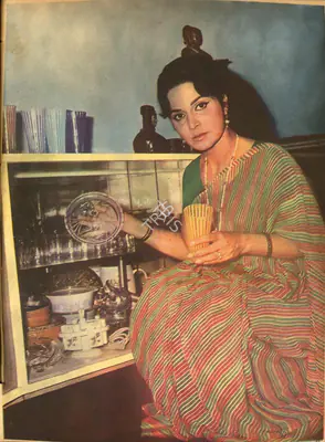 Unknown (Photographer). At home with Waheeda Rehman. 03 September 1971 | Photographic Still | CinemaEducation | 00760036