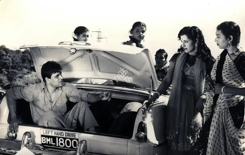 Trikambhai Dave (Producer), Maa Baap, 1960, Photographic Still